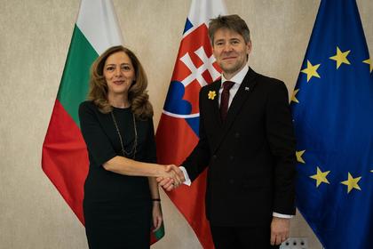 Political Consultations at Deputy Minister Level between the Ministries of Foreign Af-fairs of Bulgaria and Slovakia 
