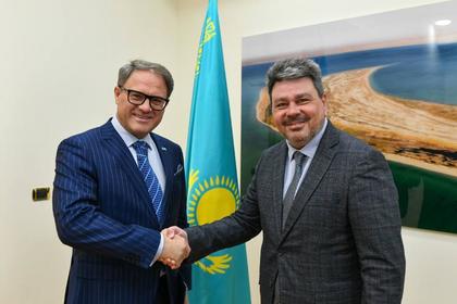Среща на посланик Хаджиев със заместник-министъра на МВнР на Казахстан Р. Василенко