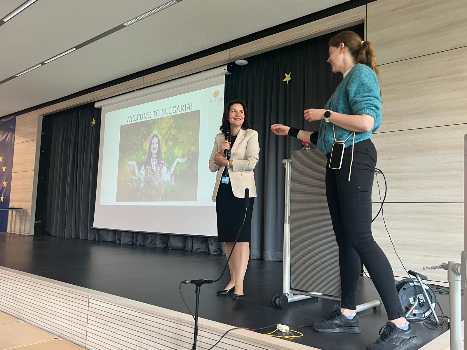 Präsentation über Bulgarien vor den Schülerinnen und Schülern der „Europäischen Schule Rhein-Main“
