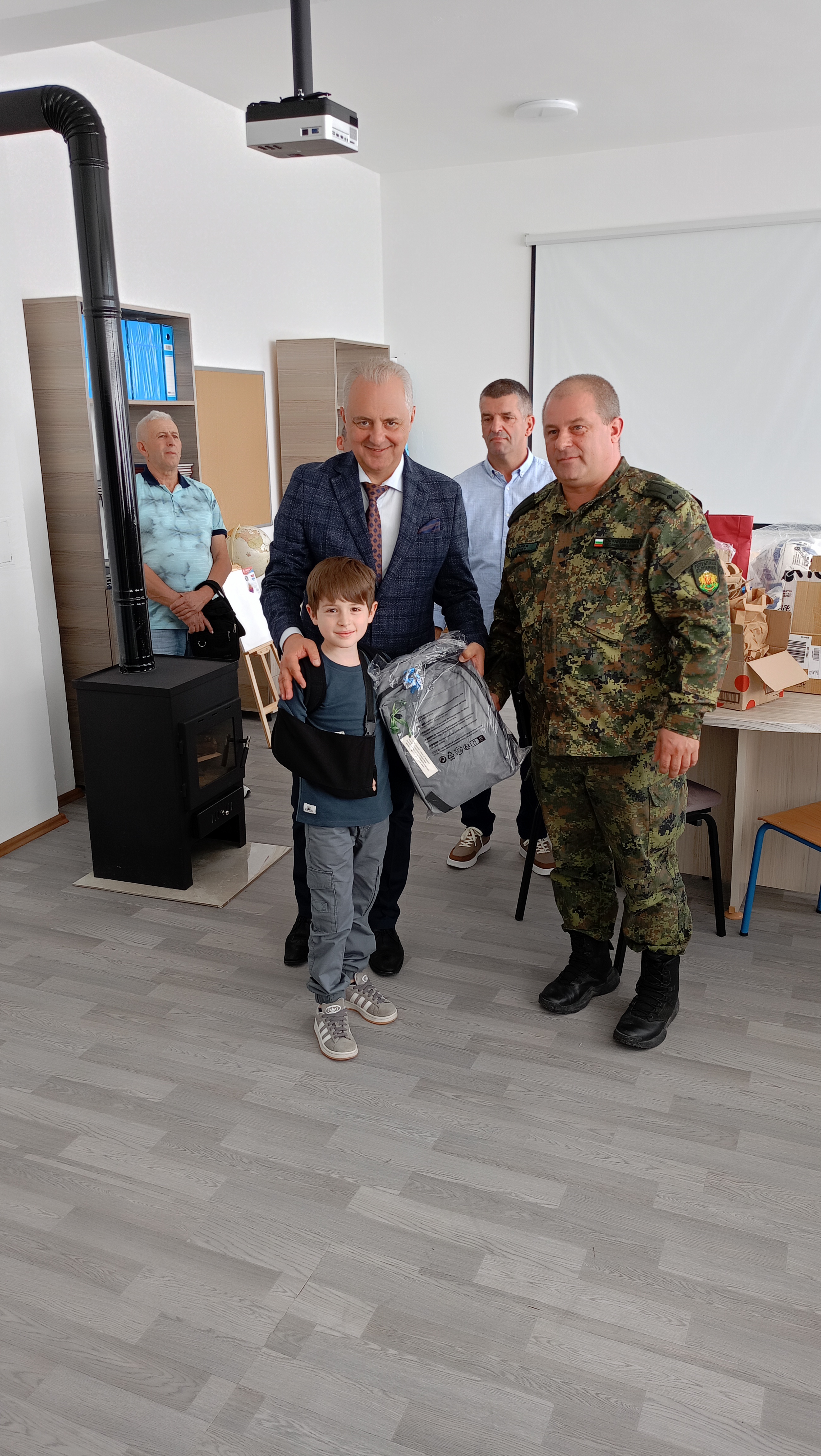 Посолството на България в Прищина и българският контингент в КФОР с поредна инициатива в подкрепа на децата в Рапча