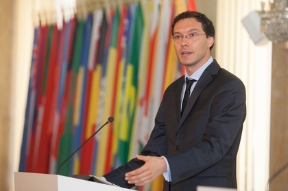 Minister Daniel Mitov congratulates Nickolay Mladenov on his appointment as United Nations Special Coordinator for Middle East Peace Process